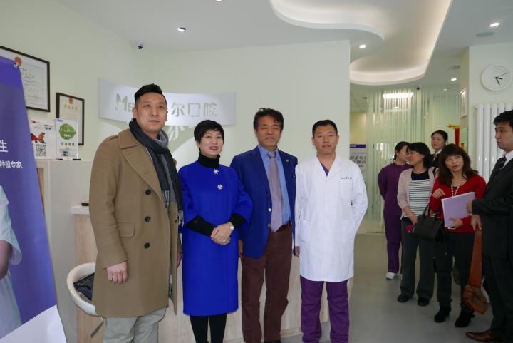 平成29年2月25、26日に中国の大連市の歯科医院に見学に行きました。